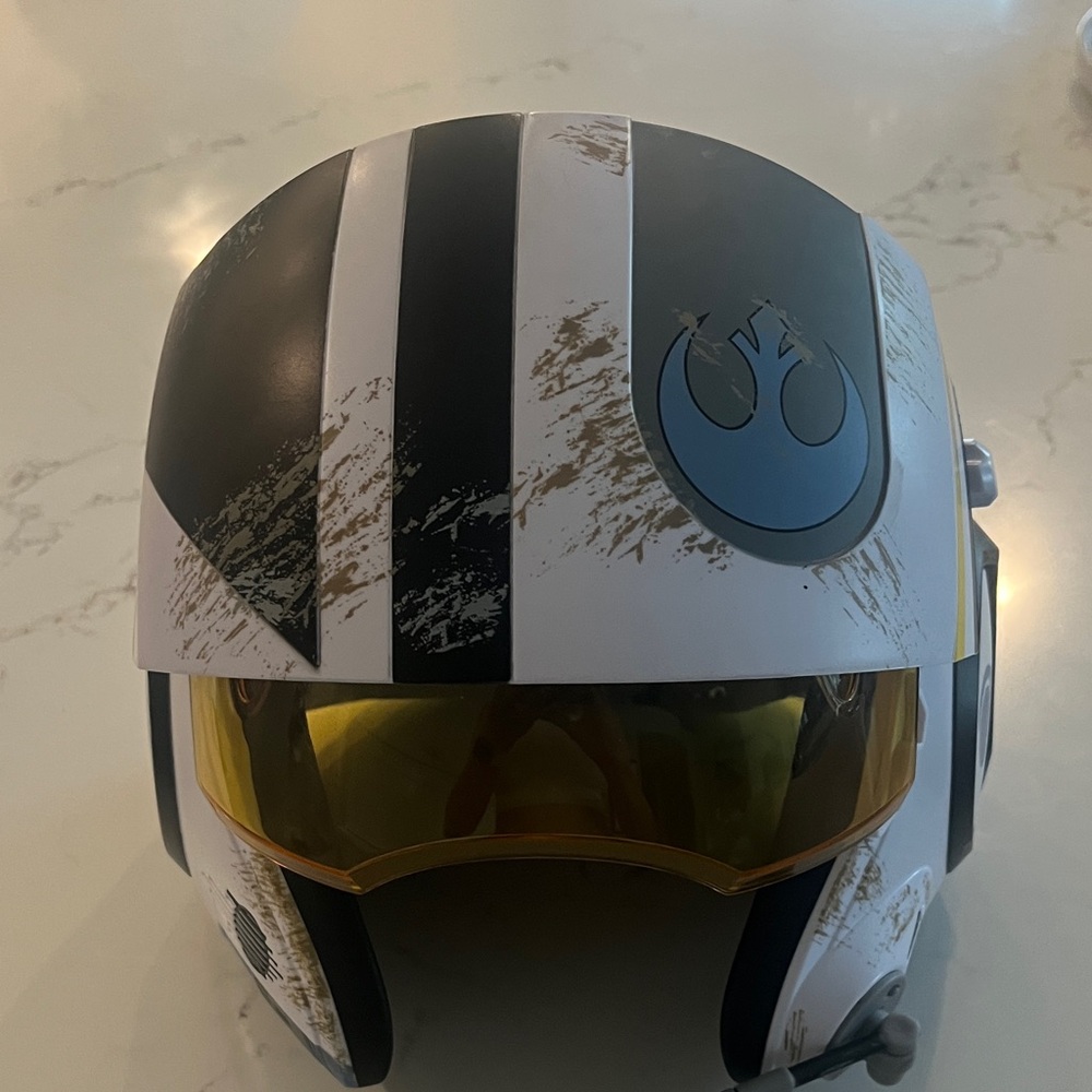 Star Wars Rebel Pilot Helmet with Black and White Stripes galaxys edge